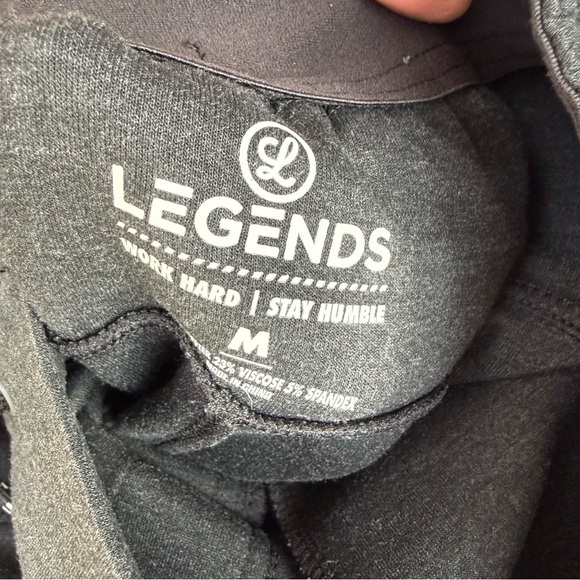 Legends Tech Jogger - Picture 3 of 3